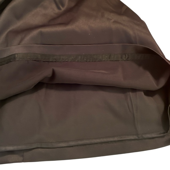 NWT BCBG PARIS BLACK AND CREAM RUFFLED COCKTAIL DRESS SIZE 8 - Picture 10 of 15